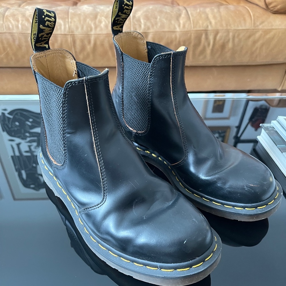 DR MARTENS 2976 VINTAGE MADE IN ENGLAND CHELSEA BOOTS